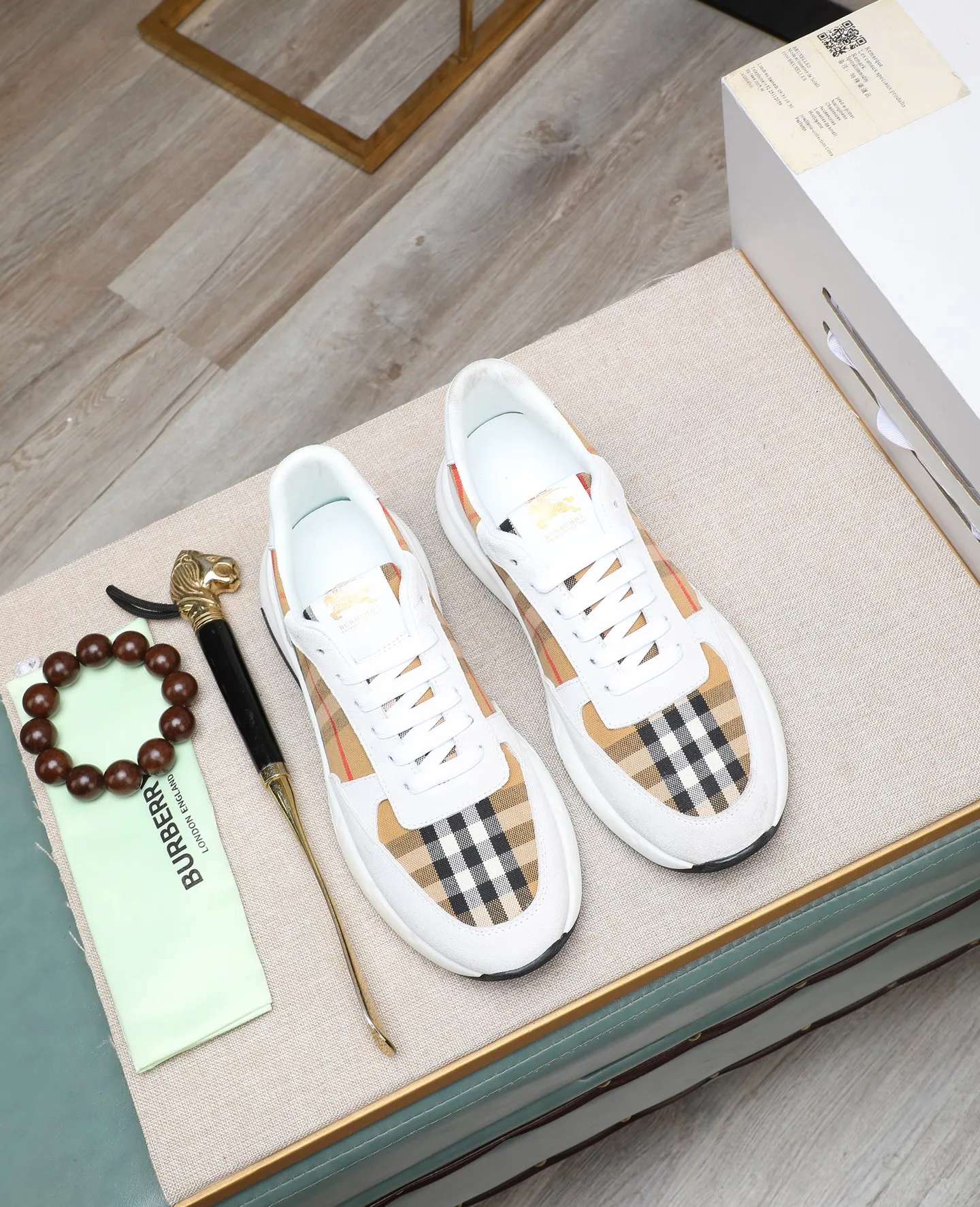 Men's shoes 💰460 ❤️❤️❤️[BURBERRY] Burberry purchasing agent 🔍Men's 🚹New model is synchronized with the official website, the upper is made of imported fabrics, and the lining is genuine leather. Completely 1⃣:1⃣ replica🇮🇹, non-slip and wear-resistant rubber outsole ⚠original factory goods, 🔍🔍high quality, please look at the details, welcome to compare⚠Size: 38-44